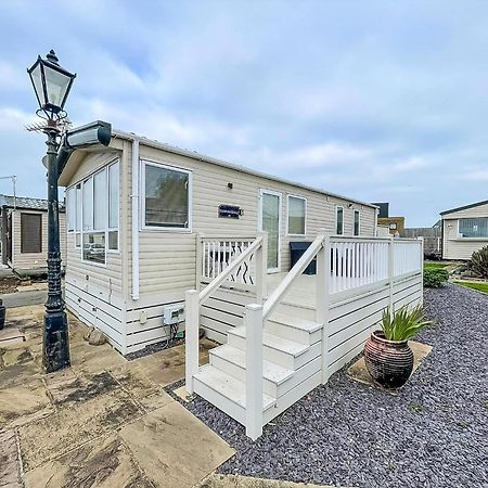 Lovely 6 Berth Caravan With Decking And Wifi In Kent, Ref 47017C Hotel Whitstable Kültér fotó