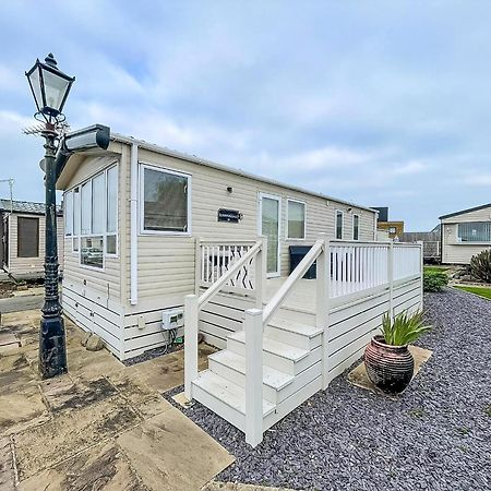 Lovely 6 Berth Caravan With Decking And Wifi In Kent, Ref 47017C Hotel Whitstable Kültér fotó