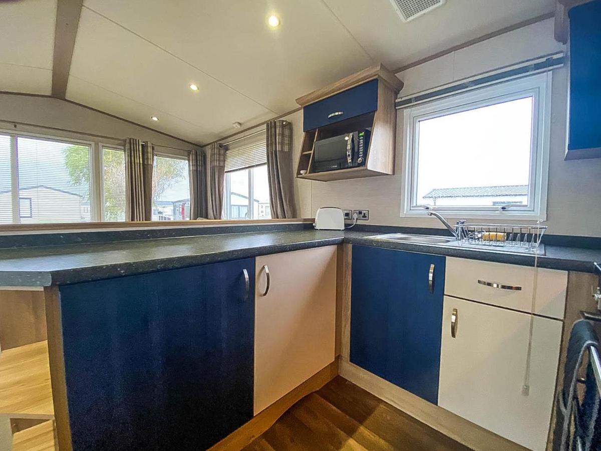 Lovely 6 Berth Caravan With Decking And Wifi In Kent, Ref 47017C Hotel Whitstable Kültér fotó